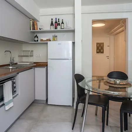 Unique Semi-Basement Stay At The Foot Of The Acropolis Athens Exterior photo