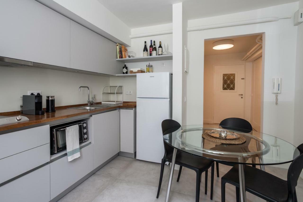Unique Semi-basement At The Foot Of The Acropolis *